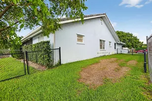 7891 NW 90th Ave, Tamarac, FL 33321 - Photo 13