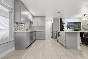 1200 Rowayton Cir, Wellington, FL 33414 - Photo 7