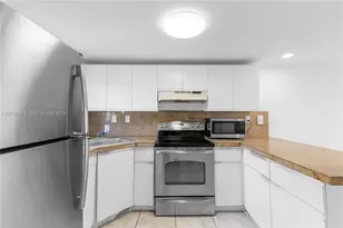 5580 W 26th Ct, Hialeah, FL 33016 - Photo 17