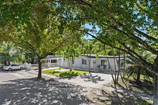 13840 NW 5th Ct, North Miami, FL 33168 - Photo 1