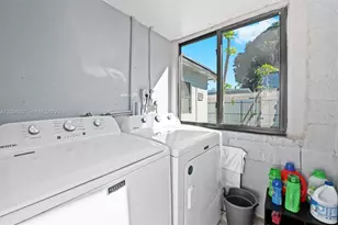 13840 NW 5th Ct, North Miami, FL 33168 - Photo 7