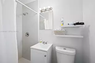 13840 NW 5th Ct, North Miami, FL 33168 - Photo 11