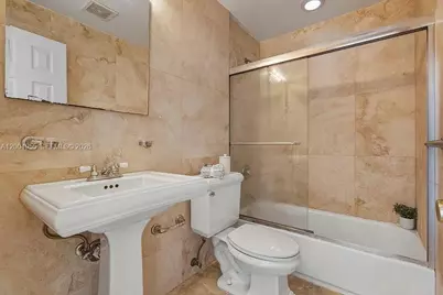 1856 NE 46th St #F7, Fort Lauderdale, FL 33308 - Photo 5
