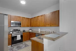 10012 NW 7th St, Miami, FL 33172 - Photo 27