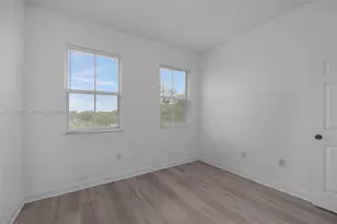 10012 NW 7th St, Miami, FL 33172 - Photo 33