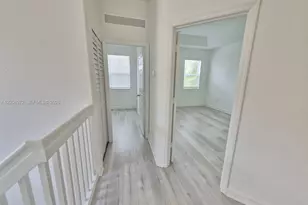 10012 NW 7th St, Miami, FL 33172 - Photo 37