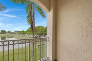 10012 NW 7th St, Miami, FL 33172 - Photo 23