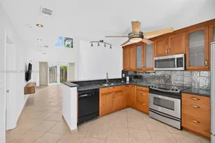 341 City View Dr, Fort Lauderdale, FL 33311 - Photo 9