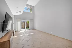 341 City View Dr, Fort Lauderdale, FL 33311 - Photo 9