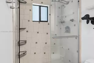 341 City View Dr, Fort Lauderdale, FL 33311 - Photo 35
