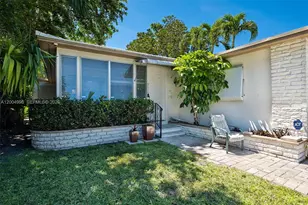 9516 Byron Ave, Surfside, FL 33154 - Photo 7