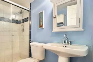 7135 Collins Ave, Miami Beach, FL 33141 - Photo 21