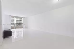 19195 NE Mystic Pointe Dr, Aventura, FL 33180 - Photo 5