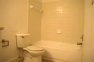 5628 Rock Island Rd, Tamarac, FL 33319 - Photo 9