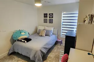 19922 NW 88th Ave, Hialeah, FL 33018 - Photo 15