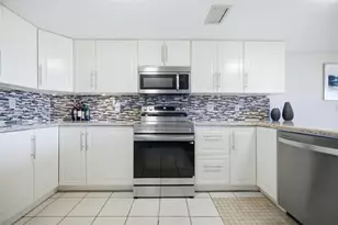 2750 NW 80th Ave, Sunrise, FL 33322 - Photo 3