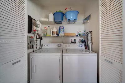2001 Biscayne Blvd #2520, Miami, FL 33137 - Photo 25