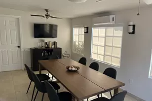 8974 NW 112th St, Hialeah Gardens, FL 33018 - Photo 11