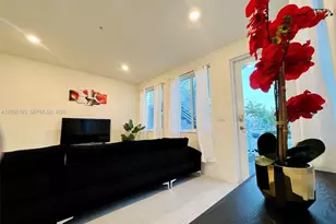 10300 NW 66th Av, Doral, FL 33178 - Photo 5