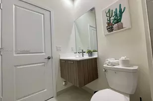 10300 NW 66th Av, Doral, FL 33178 - Photo 13