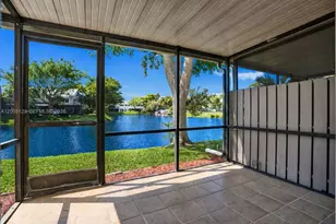 2062 E Discovery Cir E, Deerfield Beach, FL 33442 - Photo 23