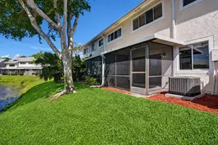 2062 E Discovery Cir E, Deerfield Beach, FL 33442 - Photo 27