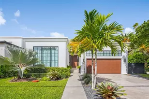 895 NE 76th St, Miami, FL 33138 - Photo 3
