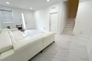 758 NE 34th Ave, Homestead, FL 33033 - Photo 3