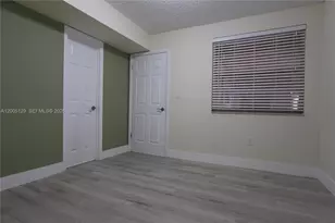 2890 N Oakland Forest Dr, Oakland Park, FL 33309 - Photo 23