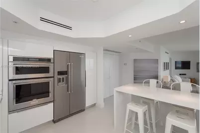 6301 Collins Ave #3006, Miami Beach, FL 33141 - Photo 7