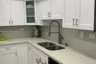 20225 NE 34th Ct, Aventura, FL 33180 - Photo 3