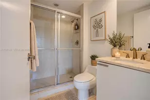 15051 Royal Oaks Ln, North Miami, FL 33181 - Photo 15