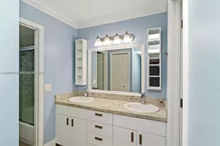 390 Racquet Club Rd, Weston, FL 33326 - Photo 11