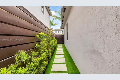 16051 NW 87th Ct, Miami Lakes, FL 33018 - Photo 31