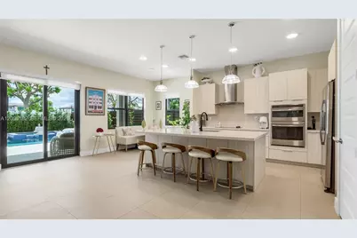 16051 NW 87th Ct, Miami Lakes, FL 33018 - Photo 21