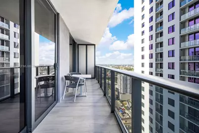 55 SW 9th St #3010, Miami, FL 33130 - Photo 11