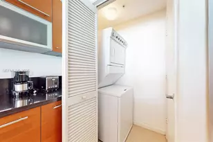 244 Biscayne Blvd, Miami, FL 33132 - Photo 13