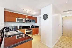 244 Biscayne Blvd, Miami, FL 33132 - Photo 7