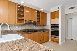 21150 Point Pl, Aventura, FL 33180 - Photo 13