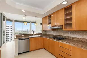 21150 Point Pl, Aventura, FL 33180 - Photo 11