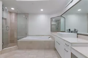21150 Point Pl, Aventura, FL 33180 - Photo 21