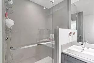 1080 Brickell Ave, Miami, FL 33131 - Photo 19