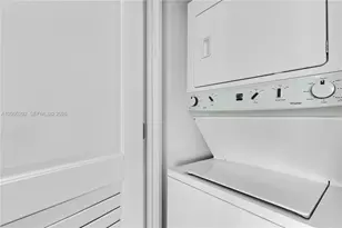 1080 Brickell Ave, Miami, FL 33131 - Photo 25