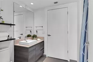 1080 Brickell Ave, Miami, FL 33131 - Photo 23