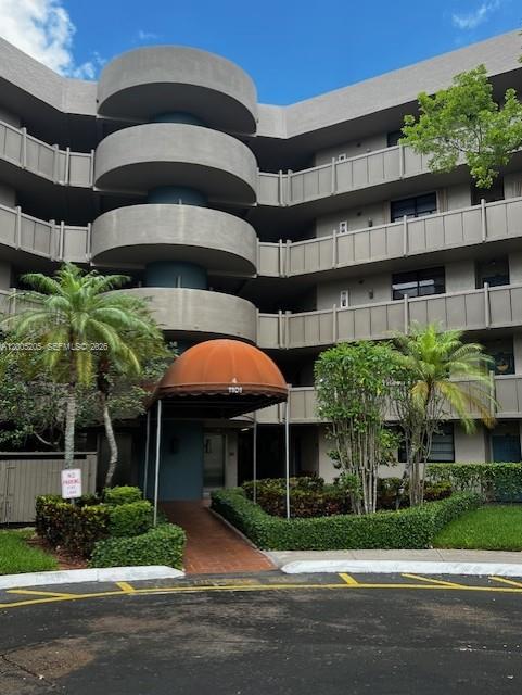 1101 Colony Point Cir #318 - 1101 Colony Point Cir #318, Pembroke Pines, FL 33026 Luxury Property | Jose Angel Pina