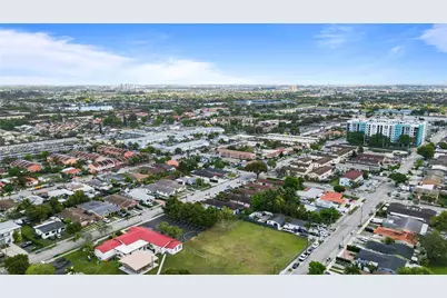 11002 SW 3rd St, Sweetwater, FL 33174 - Photo 5