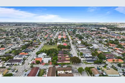 11002 SW 3rd St, Sweetwater, FL 33174 - Photo 9