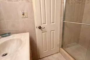 100 Lincoln Rd, Miami Beach, FL 33139 - Photo 9