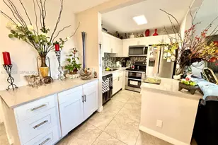 431 Chatham U, West Palm Beach, FL 33417 - Photo 3