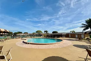 431 Chatham U, West Palm Beach, FL 33417 - Photo 11
